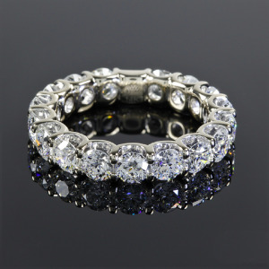 14k-un-plated-white-gold-u-prong-diamond-eternity-ring-by-whiteflash_3.png