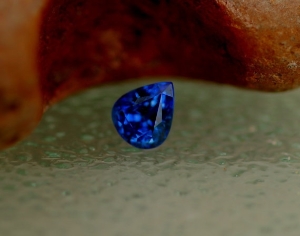 pear_sapphire_precision_gems.jpg