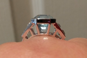 587331