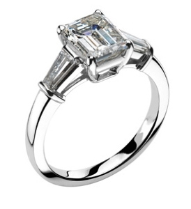 bulgari_griffe_ring_emerald_cut.jpg