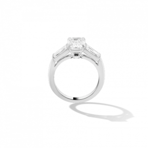 van_cleef_and_arpels_emerald_baguette_ring.png