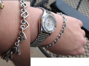 heartcharmbraceletfromv7.JPG