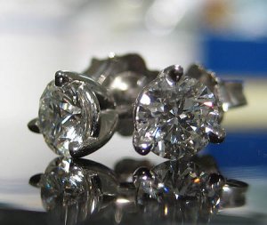 earringscloseup2.jpg