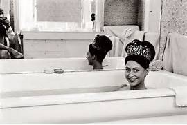 tiara bath.jpg