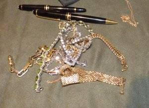 BlingBoxSpilled-8.jpg