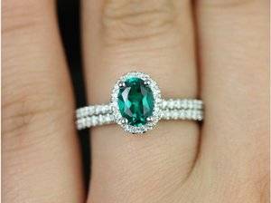 ultra_petite_federella_lab_grown_emerald_diamond_whitegold_weddingset_1_.jpg