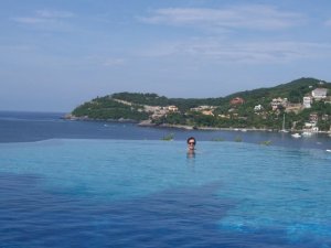 infinity pool.jpg