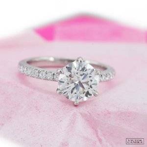 six-prongs-scalloped-victor-canera.jpg