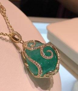 erica-courtney-emerald-city-pendant2.JPG