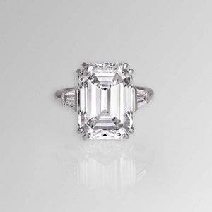 Graff-Emerald-Cut-Diamond-Ring.jpg