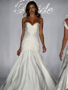 BadgleyMischka10263large.jpg