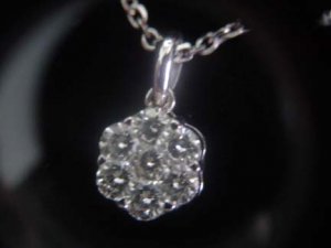 VVS1.pendant.closeup.1.jpg
