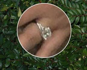 priyanka-chopra-ring-t.jpg