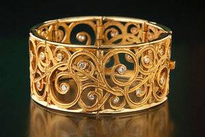 7Fingers random scroll bracelet.jpg