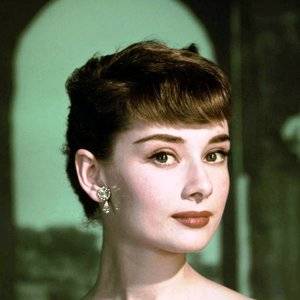 audrey-hepburn-roman-holiday-straight-bangs_cropped1.jpg