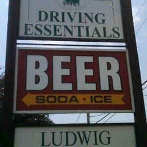 16-silly-signs-from-around-the-world-05-sl-300x300.jpg