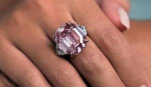 19-carat-Pink-Legacy-diamond-2-1170x676.jpg