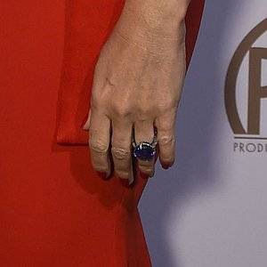 gwyneth-paltrow-engagement ring 1.jpg