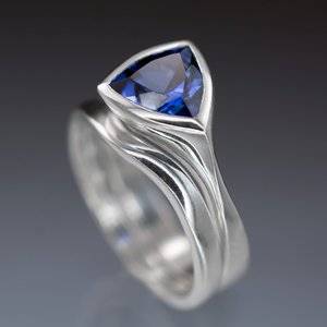 Trillion-blue-sapphire-bridal-engagement-ring-set_DSC_4106_1024x1024.jpg
