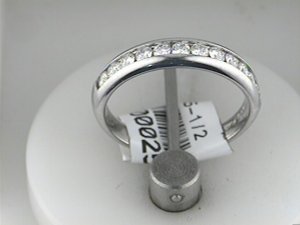 12 STONE DIAMOND BAND2.jpg