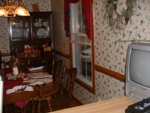 dining1.JPG