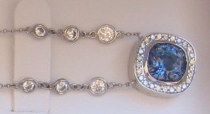 halobluediamondnecklace01.JPG