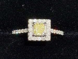 Yellow Diamond ring 1.JPG Yellow Diamond ring 1.JPG
