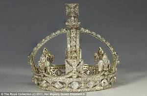 Queen Victoria's Widow Crown.jpg