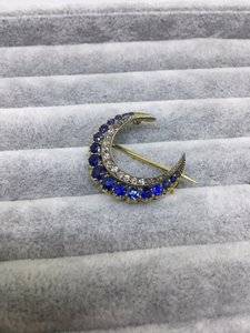 Sapphire Cresent Strong lights 2.JPG Sapphire Cresent Strong lights 2.JPG