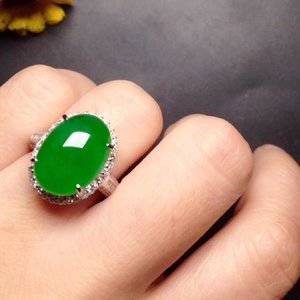 jade cab 5300 usd but only 3.3 mm high 14.6 in length.jpg