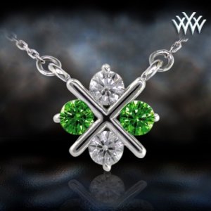 xoxoxgreenpendant258.jpg
