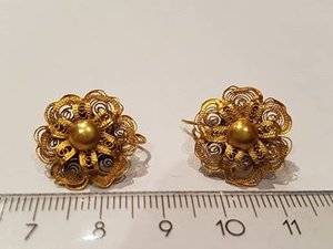 earrings.jpg