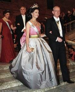 Queen Silvia of Sweden 1995.jpg