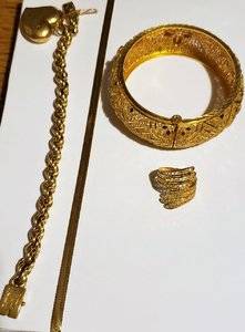 gold1.jpg