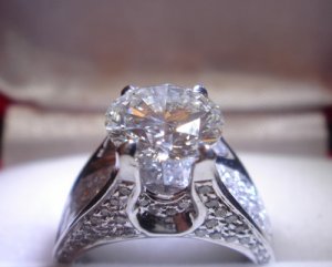 CuriousaDiamondring3.jpg