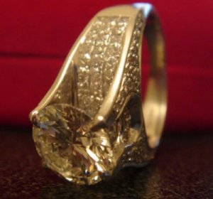 CuriousaDiamondring4.jpg