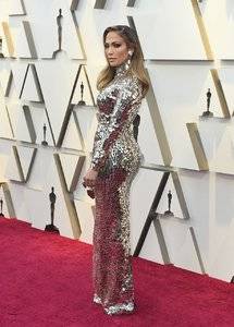 http---cdn.cnn.com-cnnnext-dam-assets-190224204559-20-oscar-fashion-2019.jpg