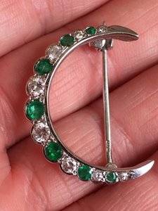 Emerald and Diamond crescent outside in natural lighting 1.JPG Emerald and Diamond crescent outside in natural lighting 1.JPG