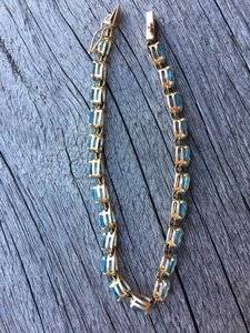 Aquamarine Bracelet Side View.JPG Aquamarine Bracelet Side View.JPG