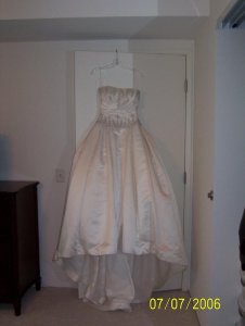 weddressfrontofdress.JPG weddressfrontofdress.JPG