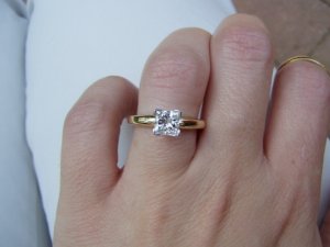 newprincesscutdiamond021.jpg