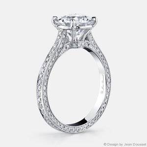 barbara-II-round-brilliant-cut-diamond-jean-dousset-grey-turned-profile.jpg