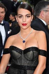 Cristiano-Ronaldos-girlfriend-Georgina-Rodriguez.jpg