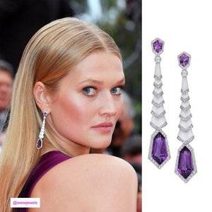 Toni Garrn.jpg