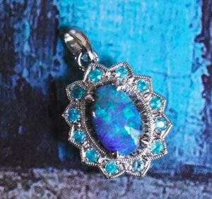 Opal_pendant_glamourShot.jpg