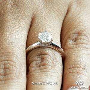 Simon-G-MR2948-Solitaire-Engagement-Ring_hand2-zoom.jpg