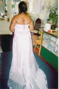 mydressback.jpg mydressback.jpg