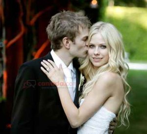 kissy kissy.jpg
