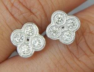 Clover_Earrings_001.JPG