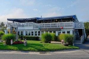 Skipper Chowder House.jpg